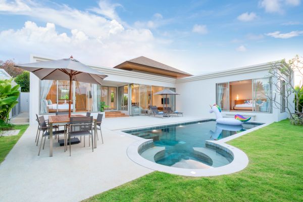 Pool Deck Pouring in Rockledge